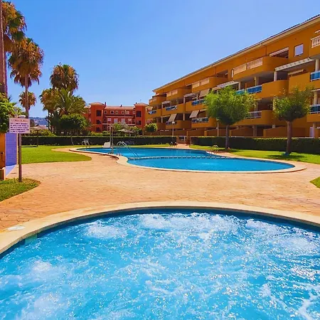 Attic Duplex With 4 Terraces & 5 Min Walk To Apartamento *