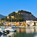 Attic Duplex With 4 Terraces & 5 Min Walk To Denia