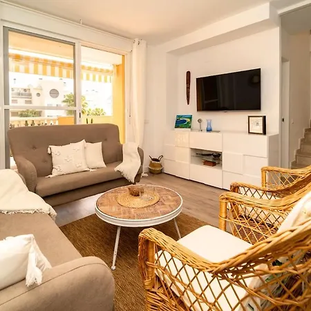 Exclusive Attic Duplex * 데니아