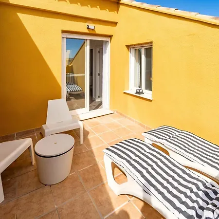 Attic Duplex With 4 Terraces & 5 Min Walk To Daire